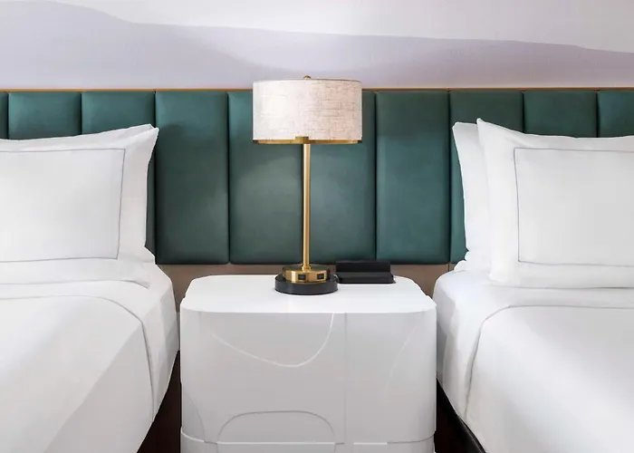 Doubletree By Hilton Phoenix-gilbert 4*